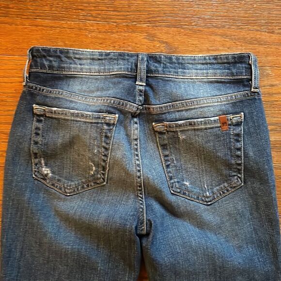 Joe’s Jeans Distressed Keagan Jeans - Picture 8 of 9